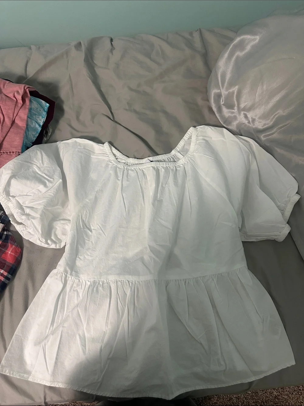 Old Navy White Peplum Puff-Sleeve Top